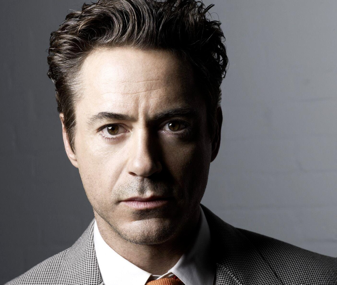 Robert Downey Jr Height, Weight, Body Measurements.