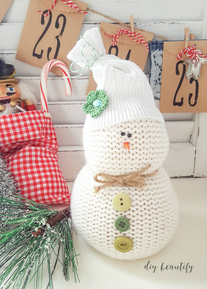 DIY Sweater Snowman