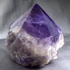 The Power of Crystal Healing: Recharging Your Energy Crystal_amethyst_healing