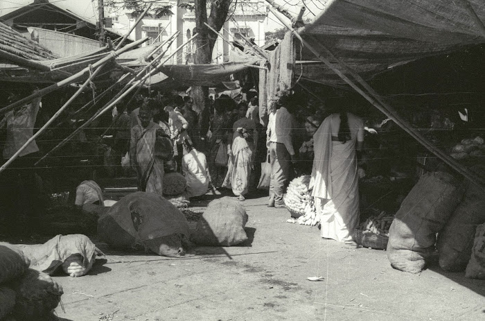 Mysore, Mysuru, Bomboo Bazar, © L. Gigout, 1990