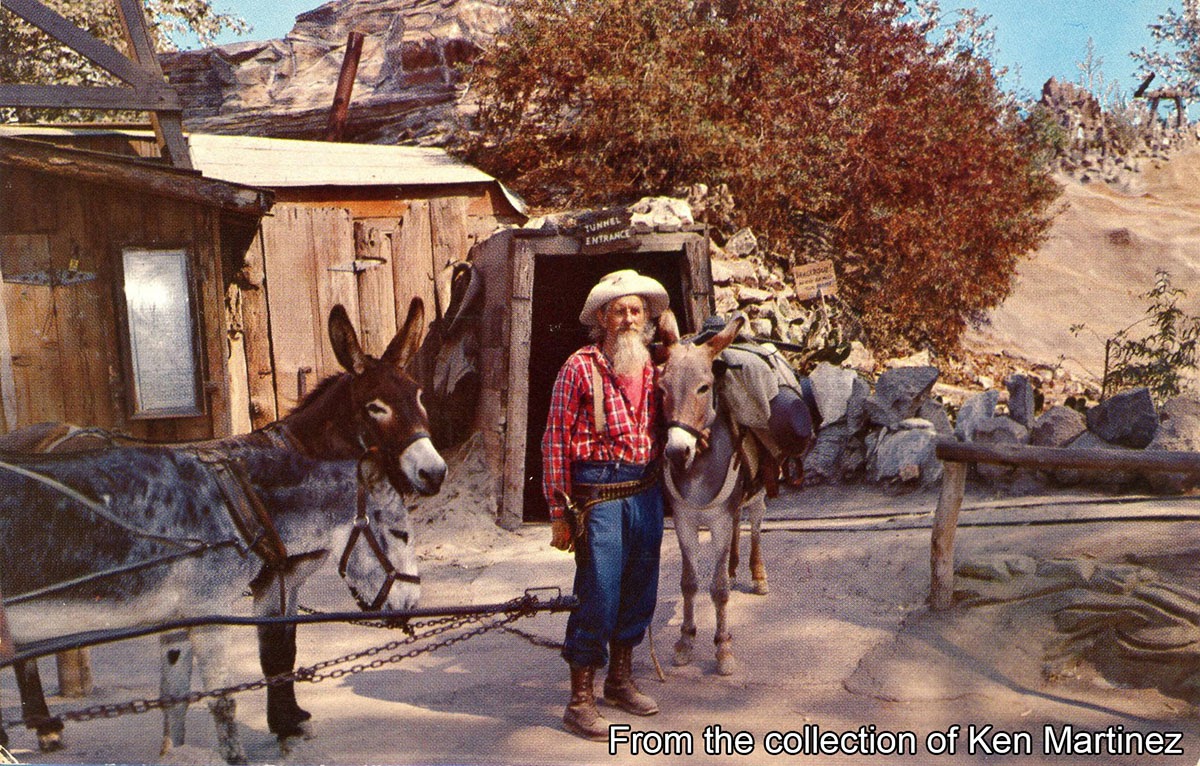 GORILLAS DON'T BLOG: Knott's Berry Farm Postcards - Ghost Town Characters