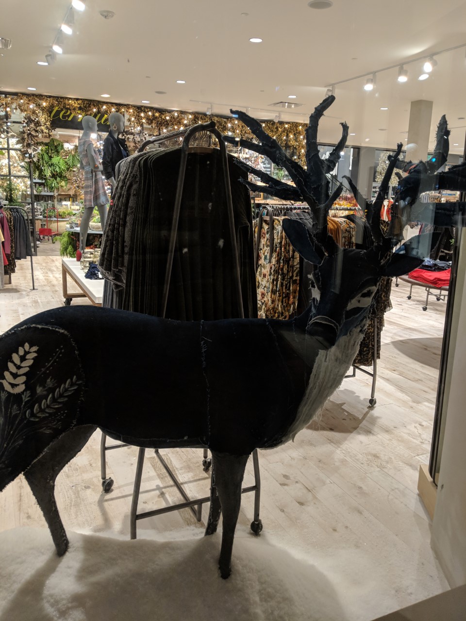 Robert Dyer Bethesda Row Anthropologie & Co., Terrain Cafe now open