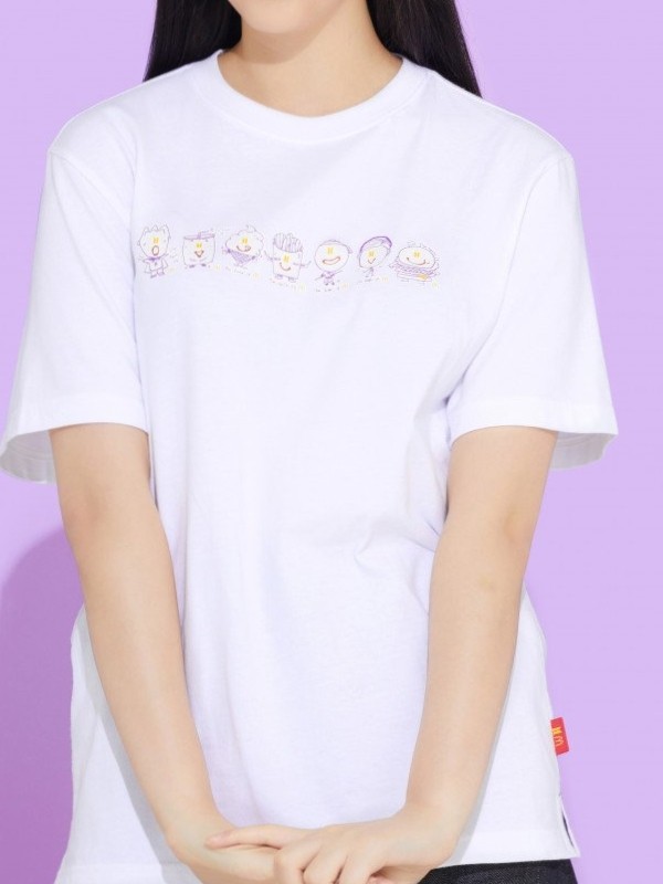 فرقة Bts تصدر المزيد من المنتجات اللطيفة بالتعاون مع ماكدونالز شارك الأعضاء في تصميم بعضها فرقة Bts تصدر المزيد من المنتجات اللطيفة بالتعاون مع ماكدونالز شارك الأعضاء في تصميم بعضها