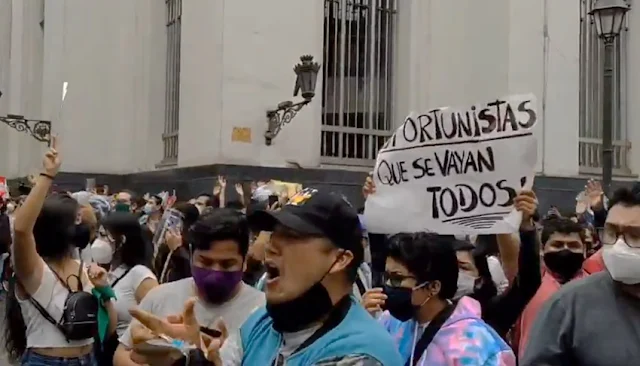 Protestas contra Merino en medio de la pandemia