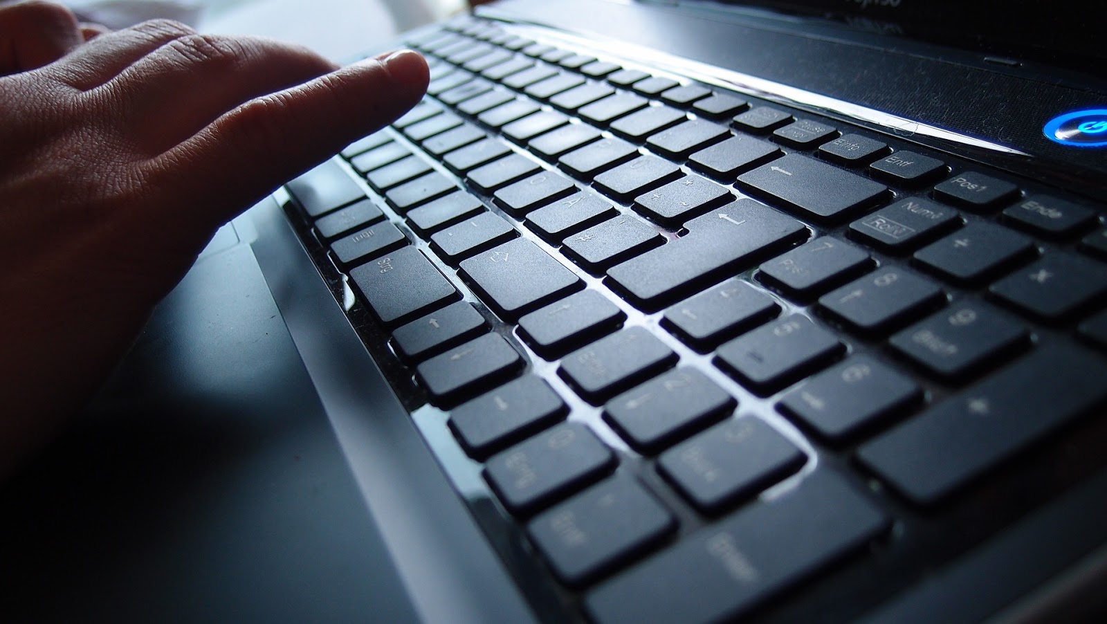 Contoh Kasus Mengimplementasikan Program Input Output Pada