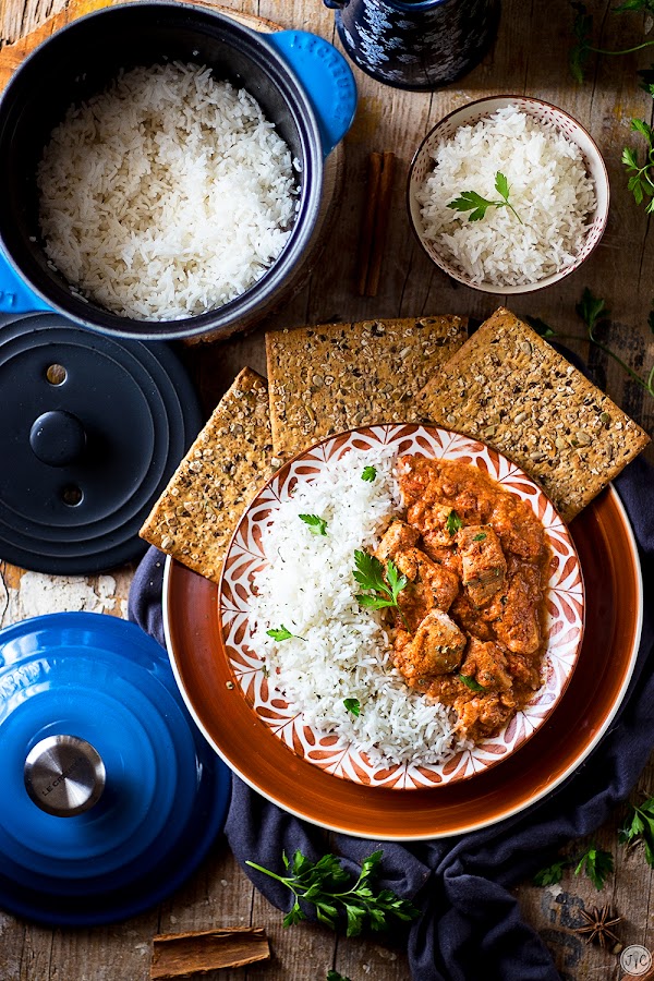 Arroz basmati especiado con pollo mantequilla o butter chicken