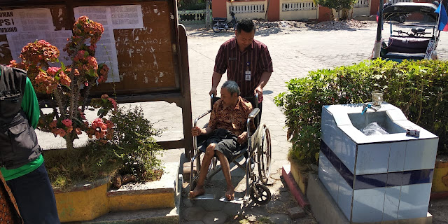 Semi (Disabilitas) Senang Bisa Rekam E-KTP, Pada TMMD Reg 105 Tahun 2019 Ini   