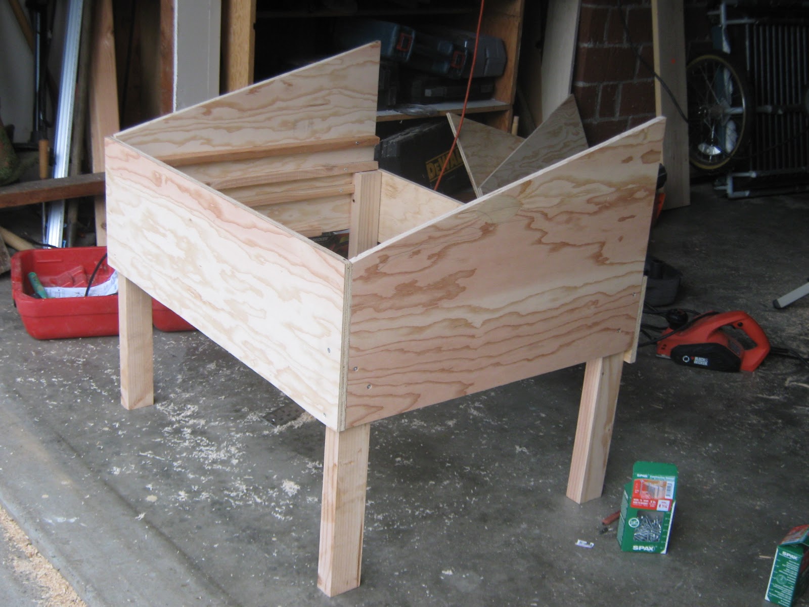 Simply Resourceful Solar Food Dehydrator