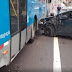 Vídeo: Motorista de aplicativo dorme no volante e bate em ônibus articulado na Zona Norte