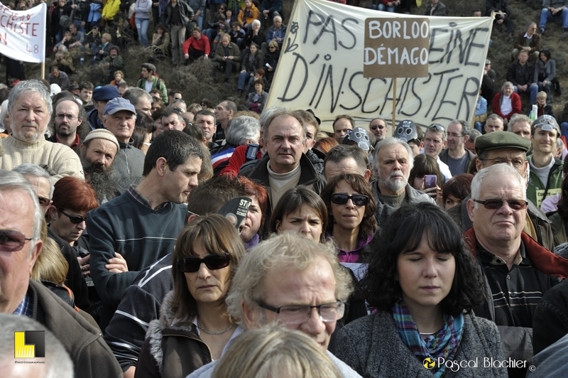 manifestation contre le gaz de schiste villeneuve de berg photo pascal blachier