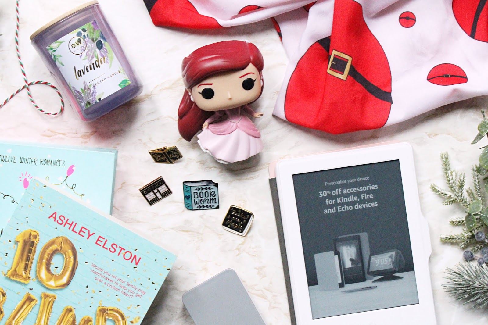 Gift Ideas For Book Lovers & Readers Christmas Gift Guide — Hannah