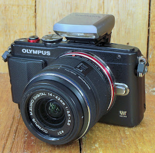Kamera Mirrorless Olympus E-PL6 Fullset