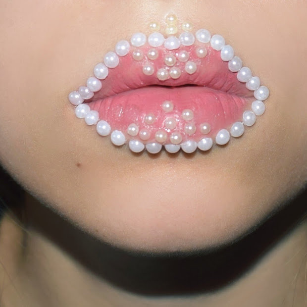Pearls Makeup 
