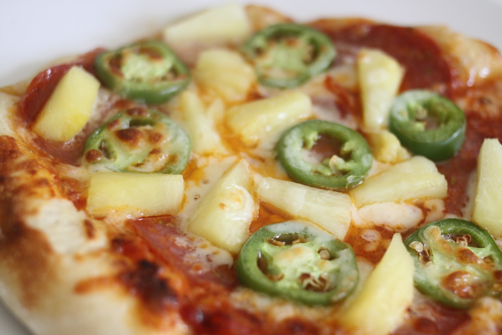The Larson Lingo Pepperoni, Pineapple & Jalapeño Pizza + A Winner!