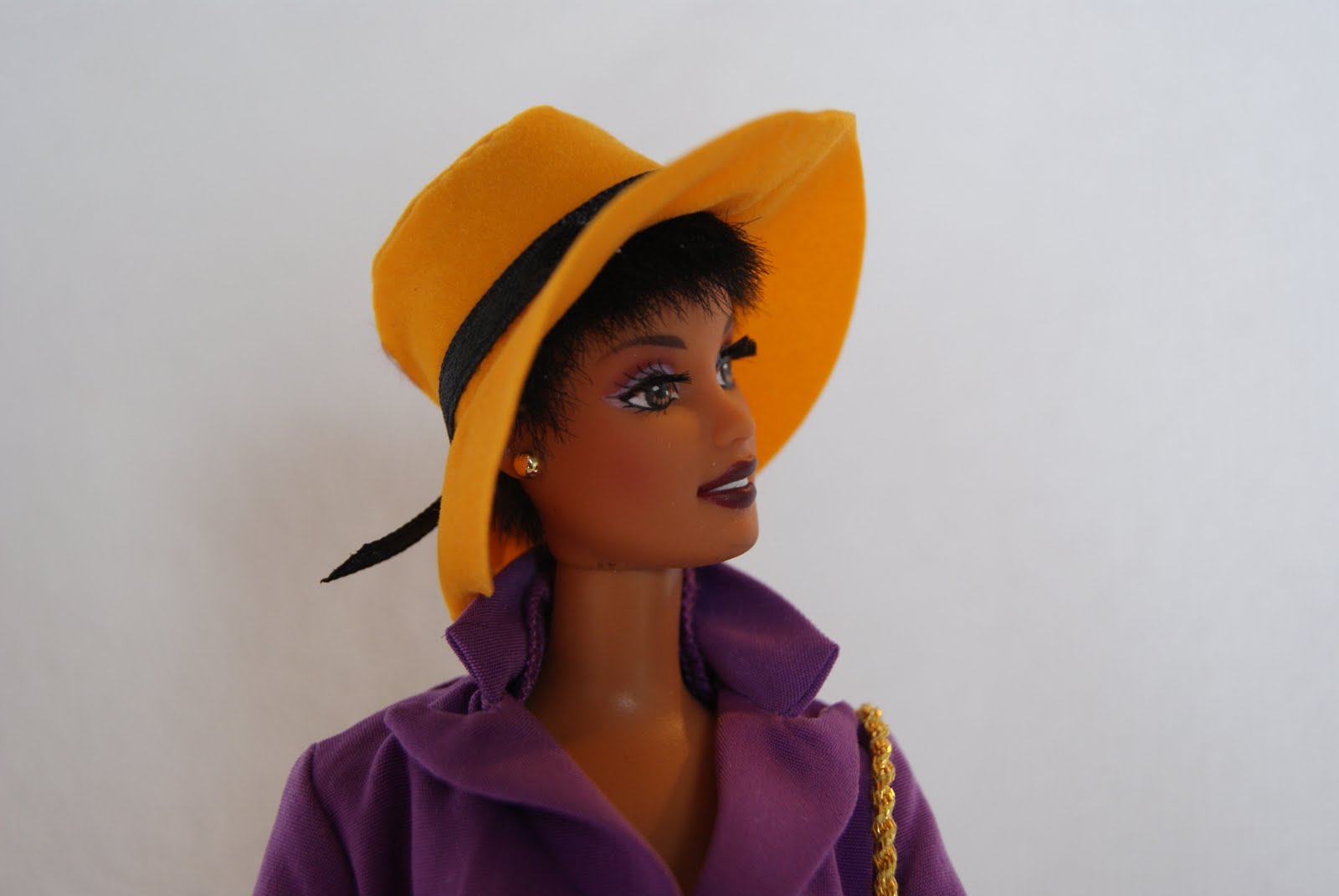 Ми ми барби. Кукла бекки на инвалидной коляске. Uptown chic barbie 1998. Нейросеть барби. Барби ми.