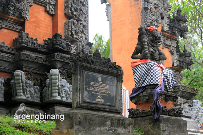 pura agung tamansari halim perdanakusuma