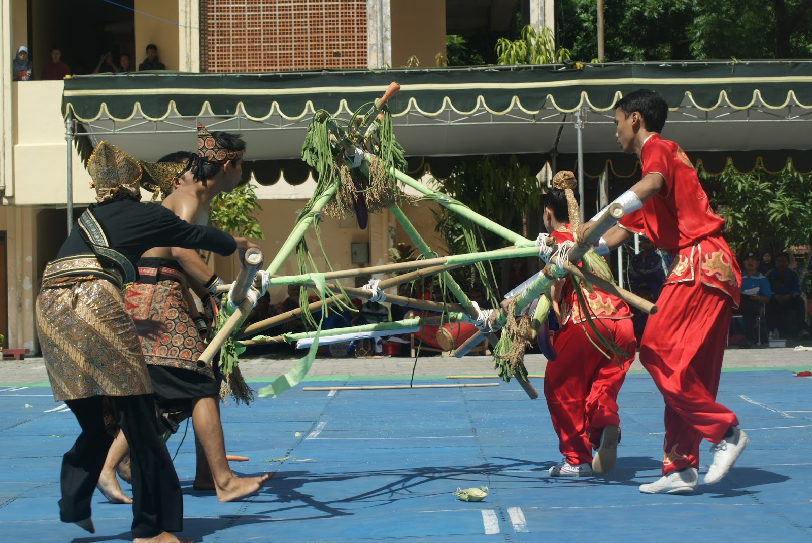 OLAHRAGA REKREASI: Festival Olahraga Tradisional se Jawa Timur 2013