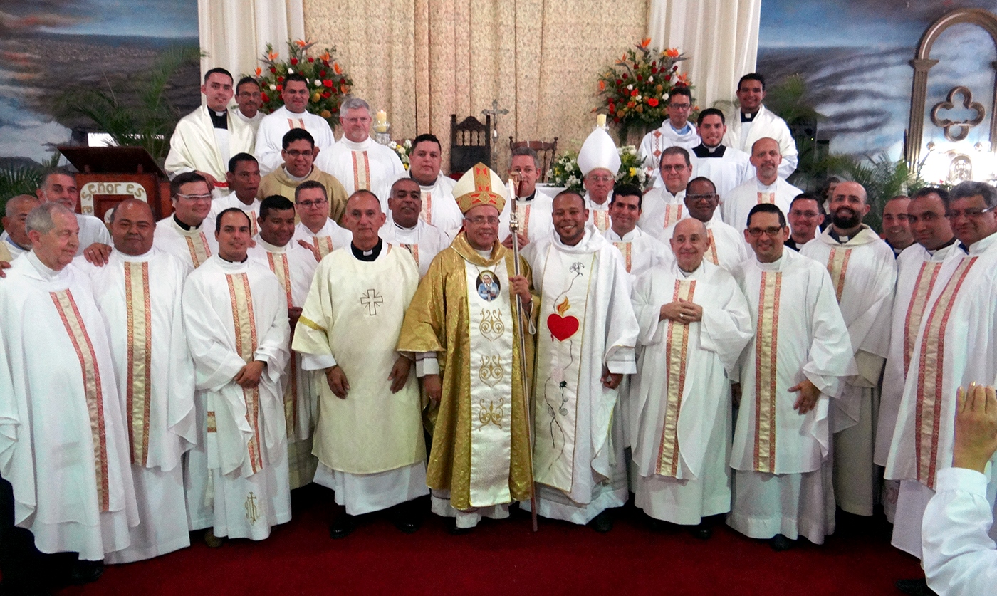 ¡Un Sacerdote y un Diácono Permanente! Nuevos consagrados en Guarenas