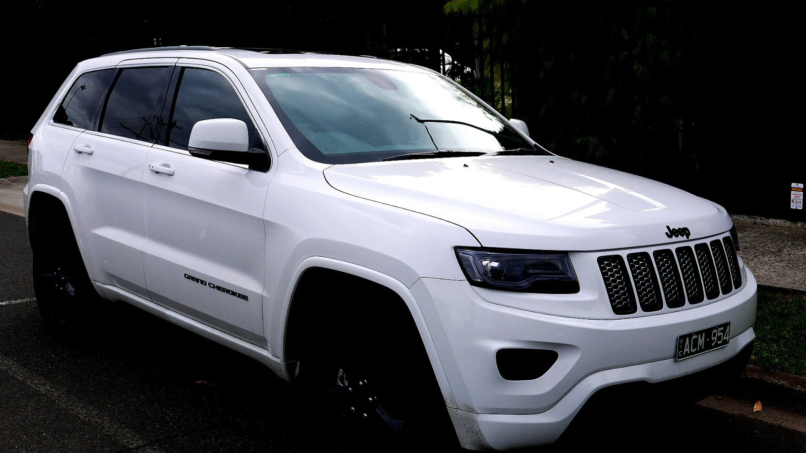 Jeep Grand Cherokee Р±РµР»С‹Р№