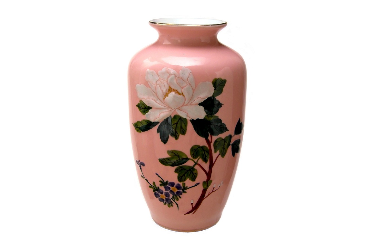 PATINA ANTIK VINTAGE CHINESE PINK FLORAL VASE