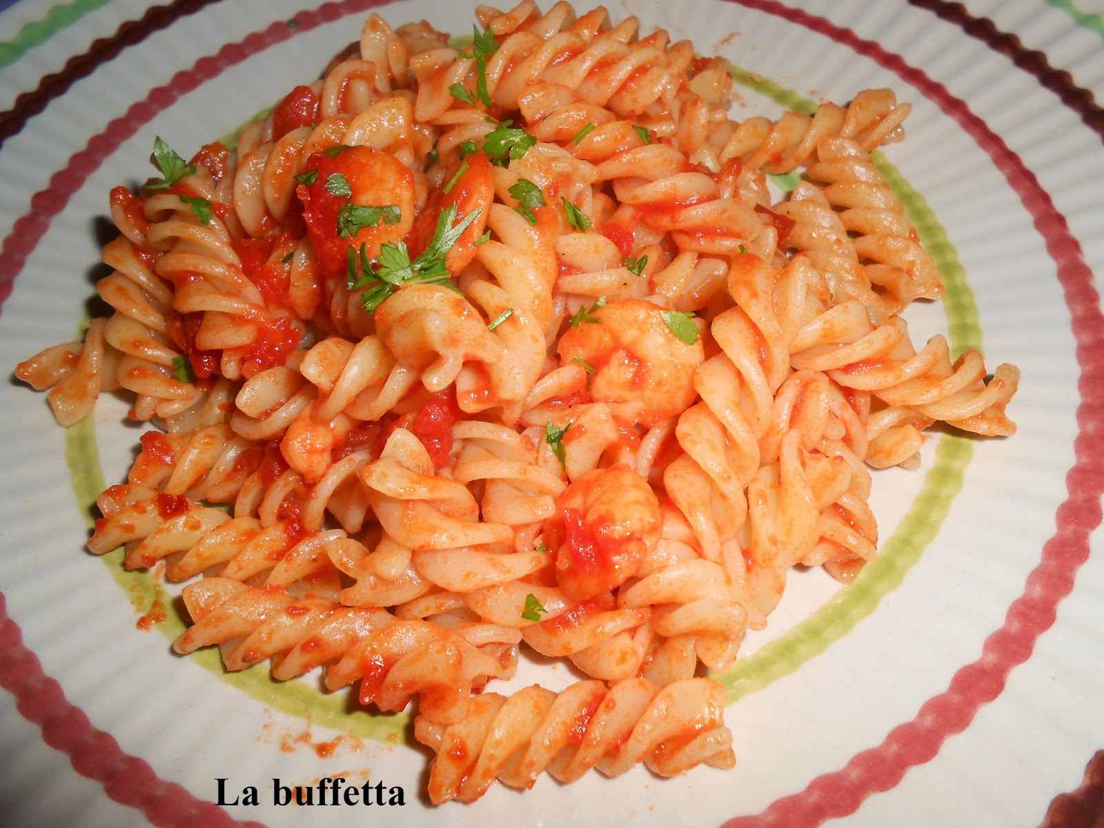 fusilli con gamberetti e pomodorini