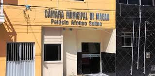 Câmara Municipal de Macau conserta elevador para dar acesso a deficientes físicos, idosos e população em geral.