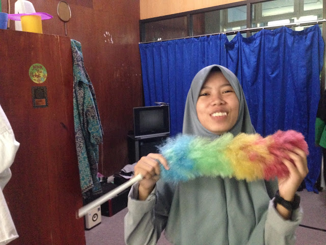 Cleaning Day, Bersih-Berih di Laboratorium