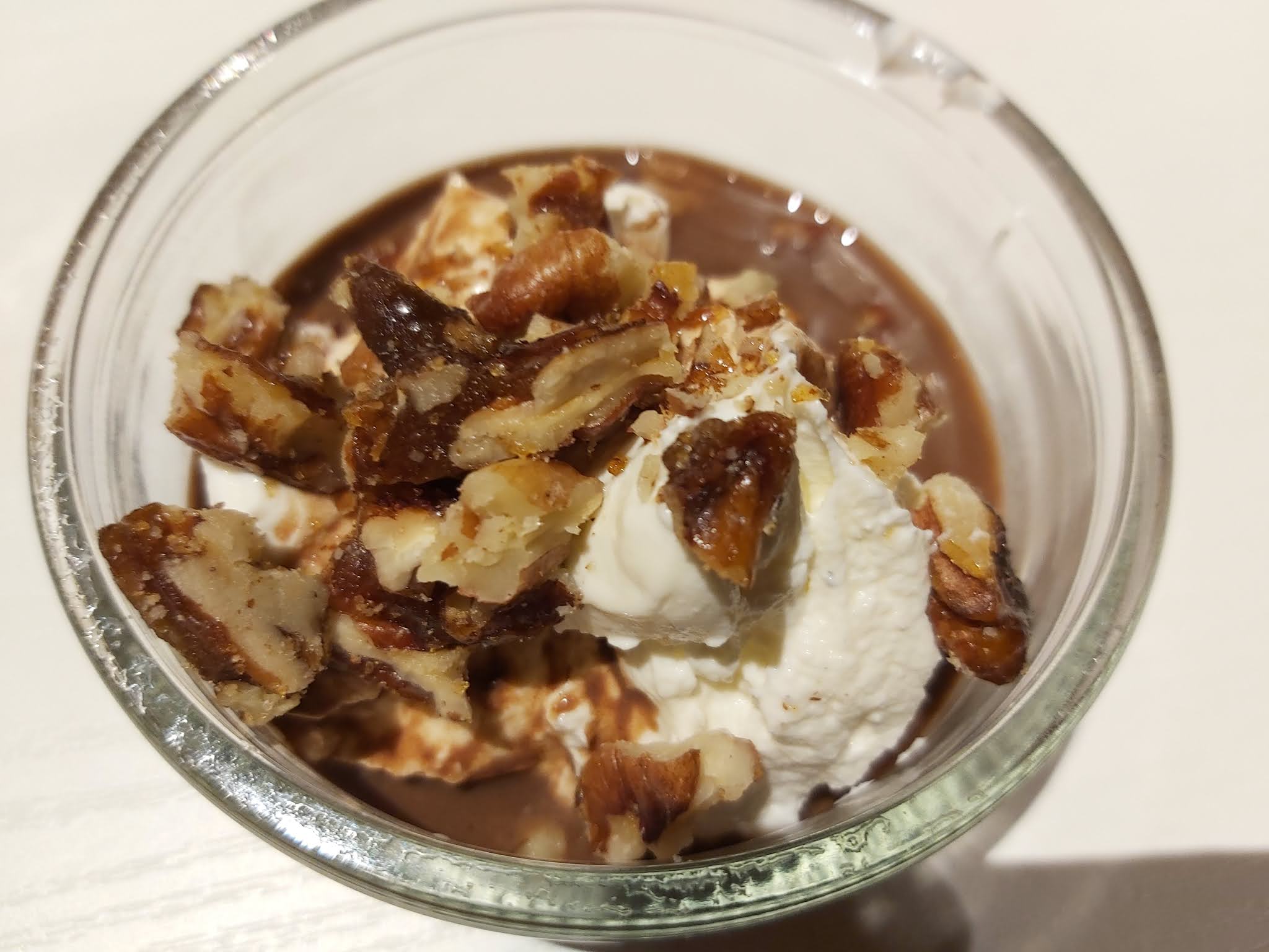 Kotikok(k)eiluja Lämmin suklaakeitto ja vaniljainen labneh juusto