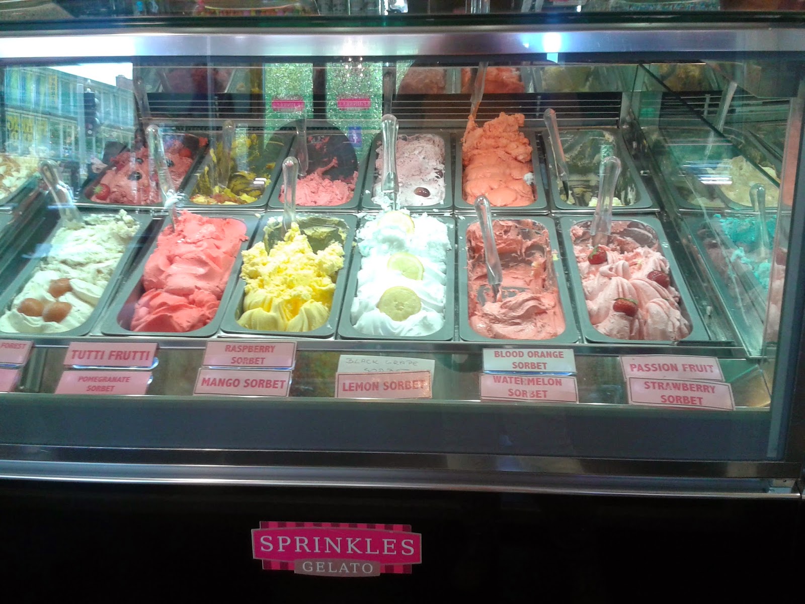 Scribbling Lau Sprinkles ice cream and cakes, Southampton