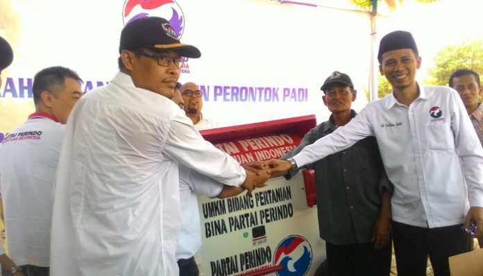 Partai Perindo Bantu Para Petani Kecil Untuk Masyarakat Kabupaten Cirebon Partai Perindo Bantu Para Petani Kecil Untuk Masyarakat Kabupaten Cirebon