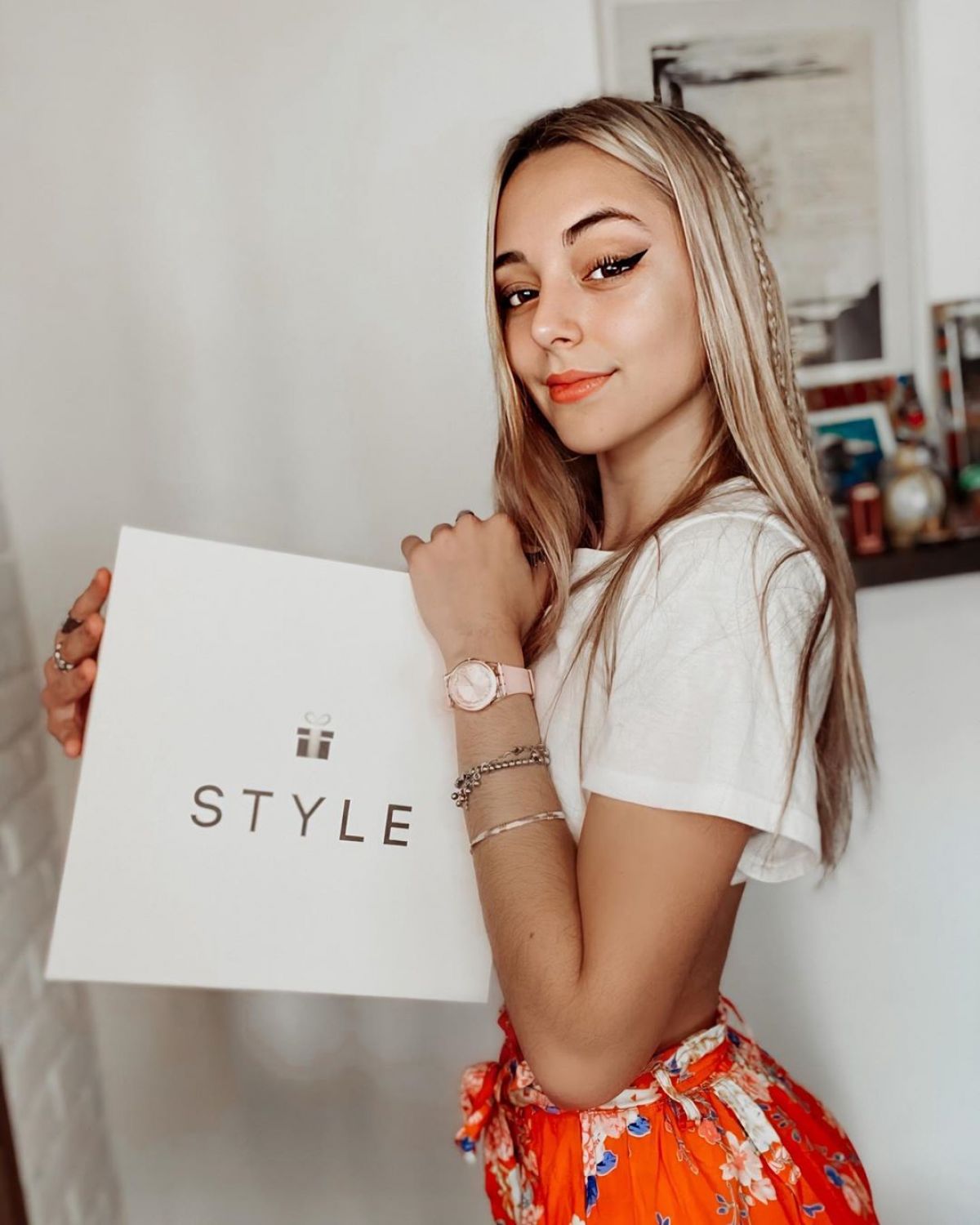 Angeles Watters Instagram Photos 16 Sep-2020