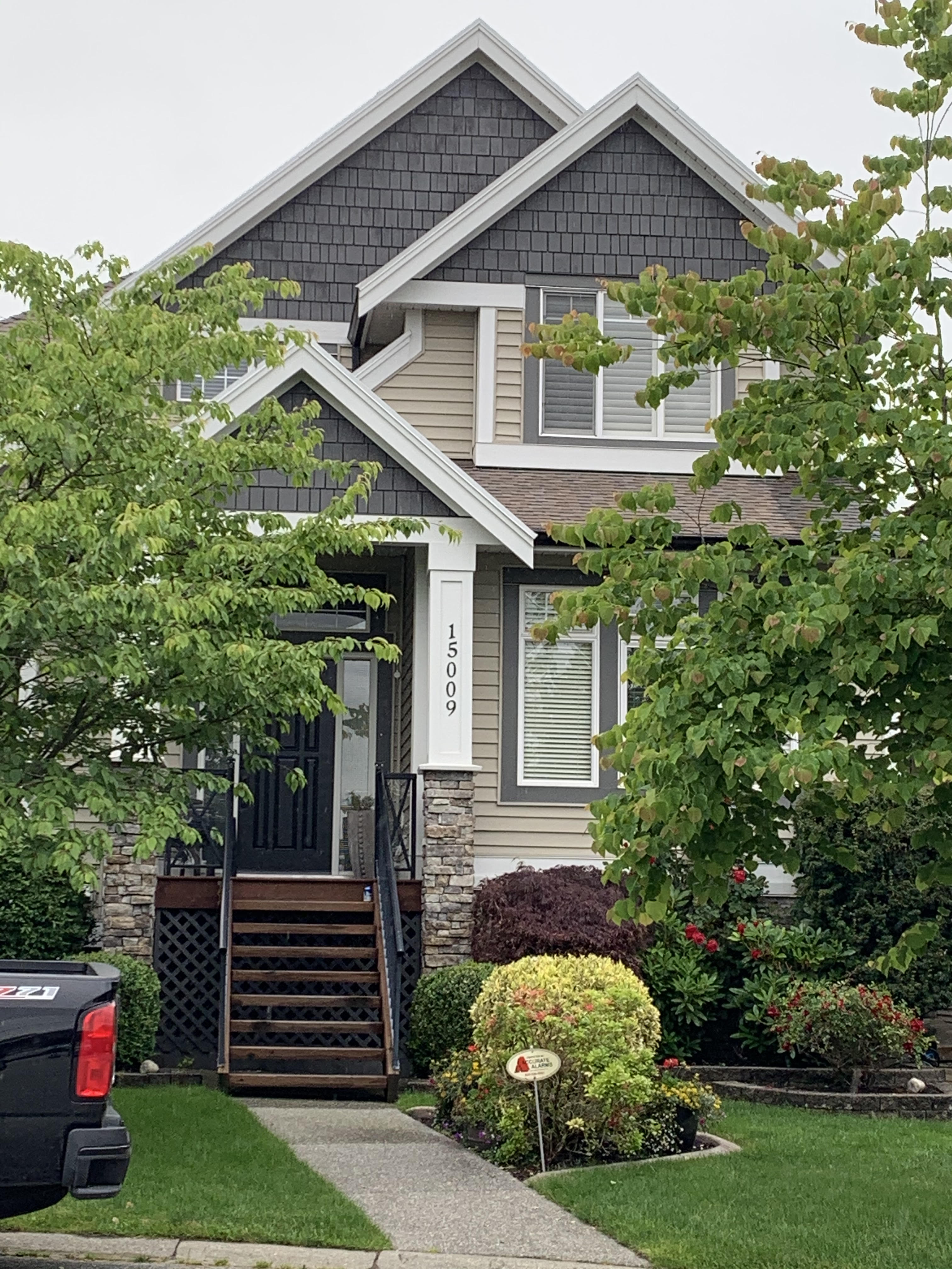 Home for sale in a culdesac at Sullivan Heights