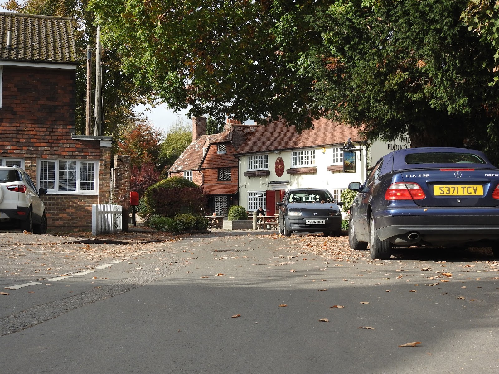Crawley Old Town THIRTEEN PICTURES Harrow Cottage/Old Plough Cottage