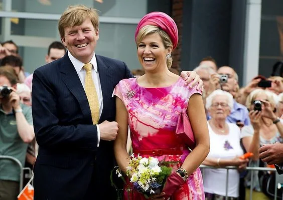 King Willem-Alexander and Queen Máxima  visit the provinces of Flevoland and Overijssel