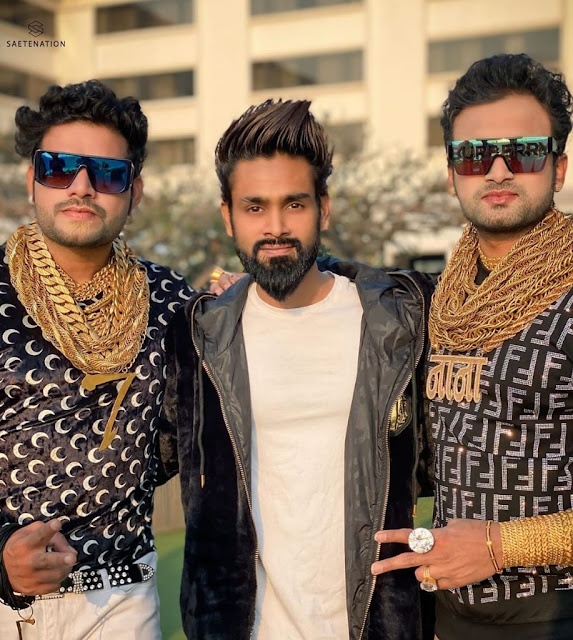 Tiktok Stars That Are Bi | Amir Siddiqui Biogharaphy | TikTok Star | Wiki | Age ......  Tik tok star hue berozgar🤣🤣 - YouTube
 |Tiktok Stars That Are Bi