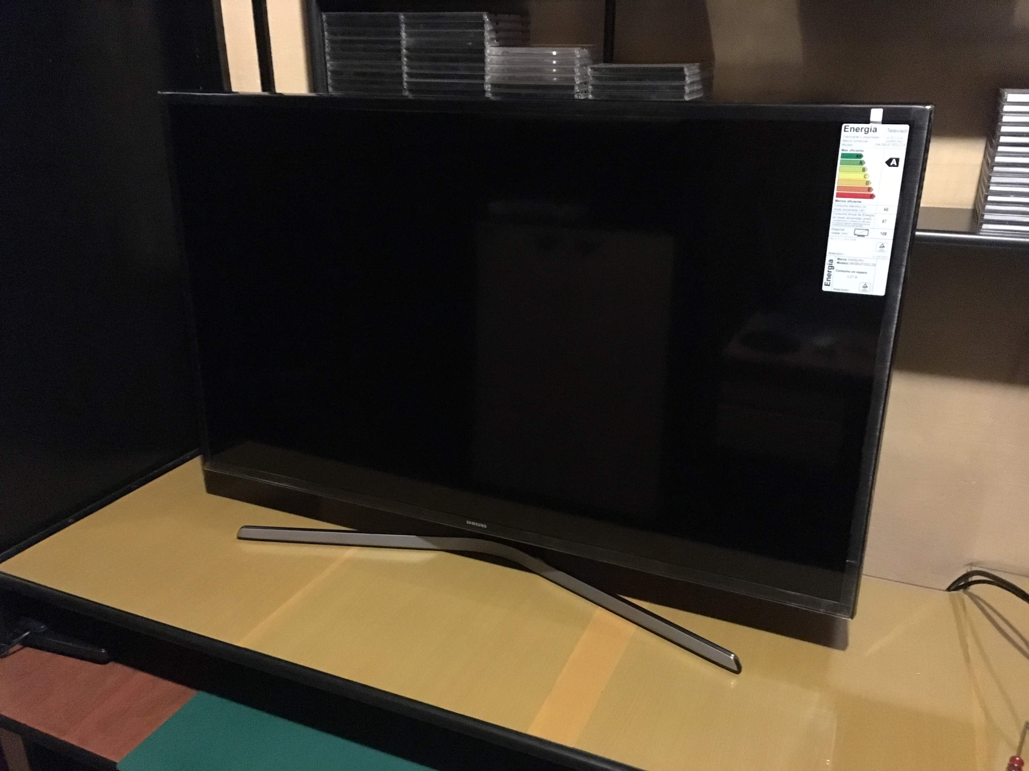 TV Samsung 43 Pulgadas UHD 4K / UN43MU6100