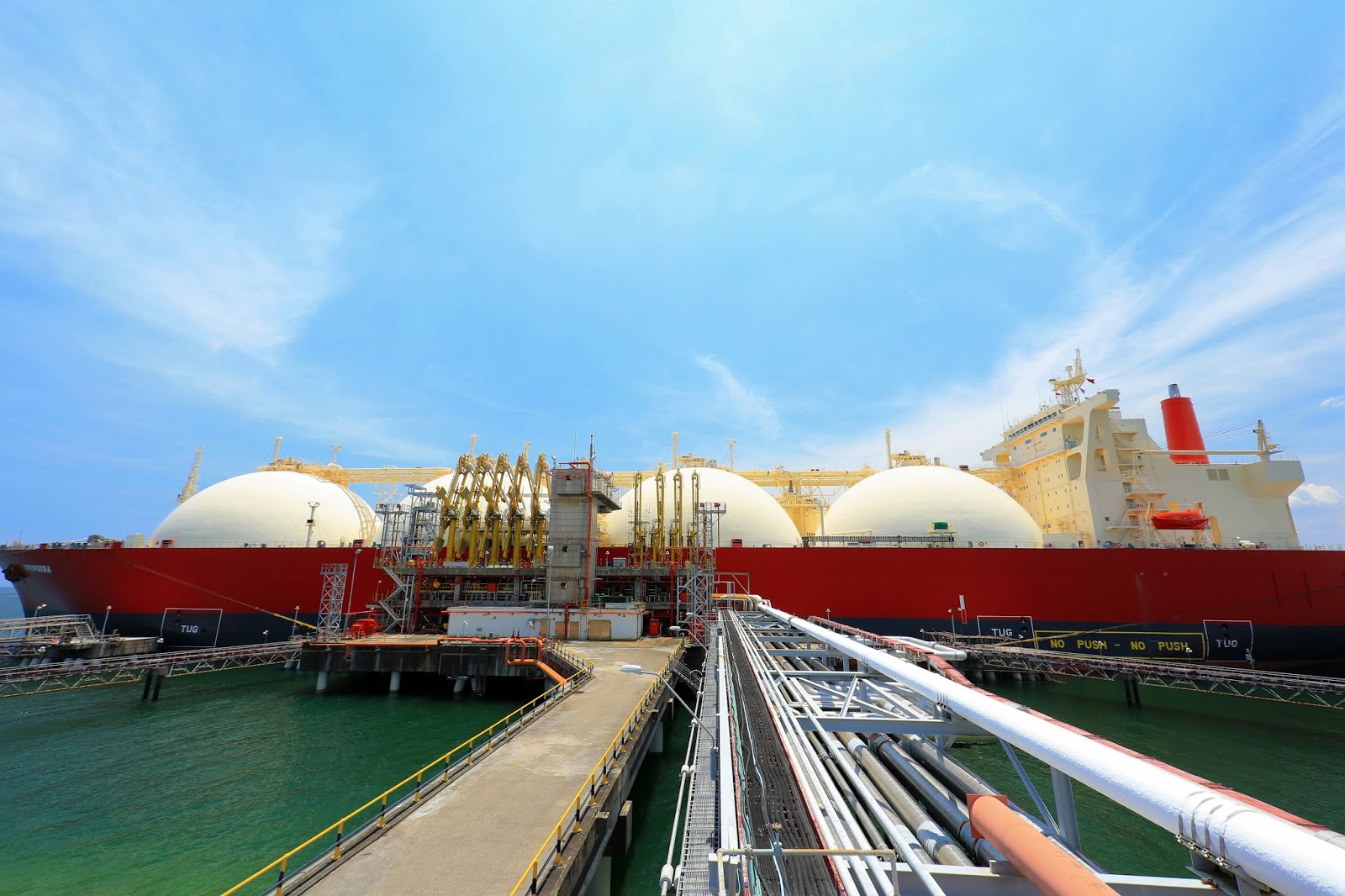 mellychandraf's journey: Badak LNG, a World Class Energy Company