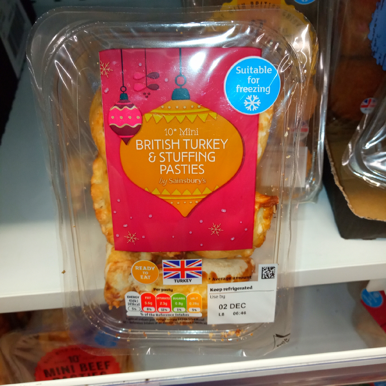 Supersupergirl's Food Reviews Sainsburys Turkey and stuffing pasties