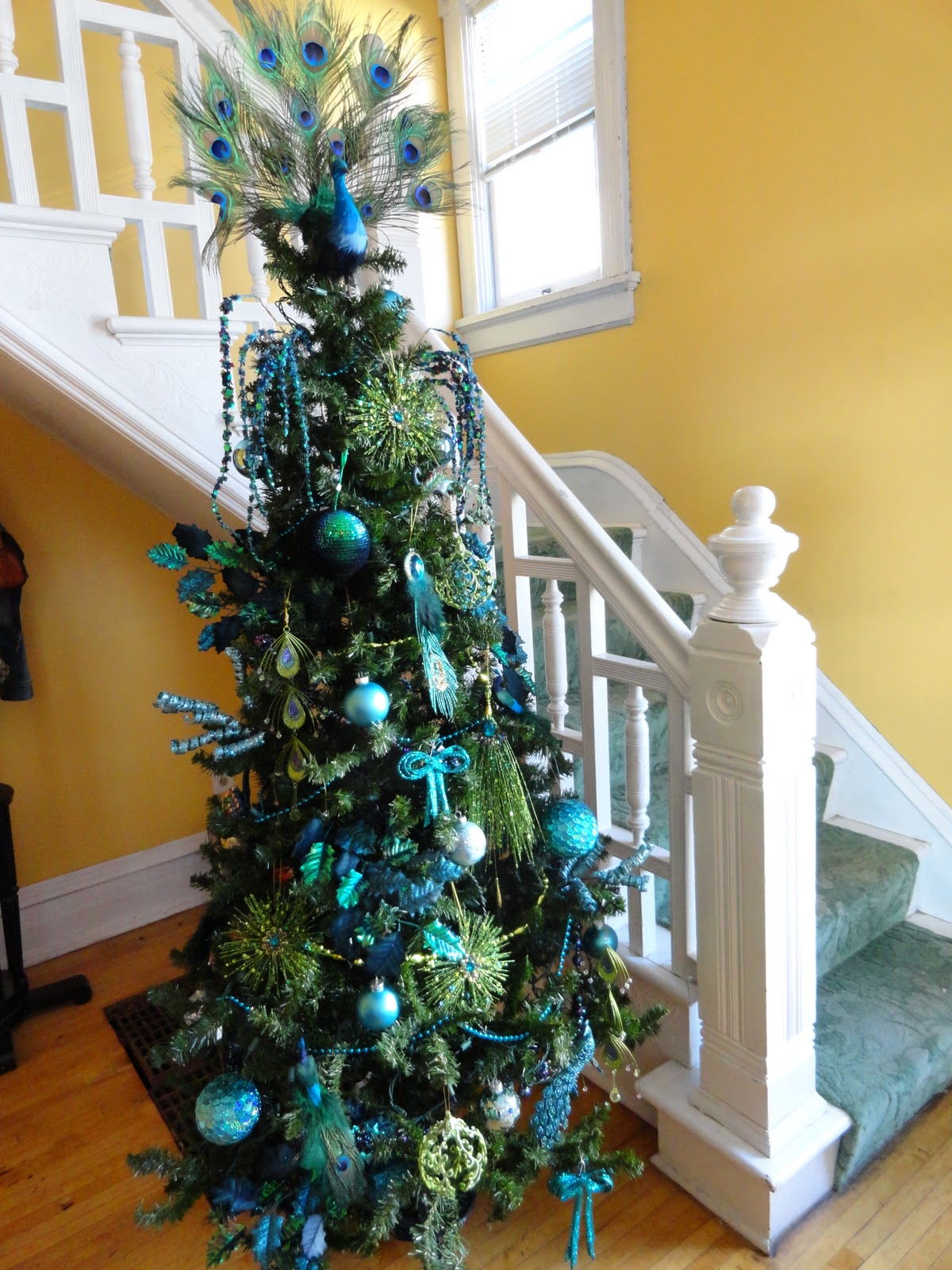 Le Beau Paon Victorien Christmas Theme Tree 2011 Peacocks!