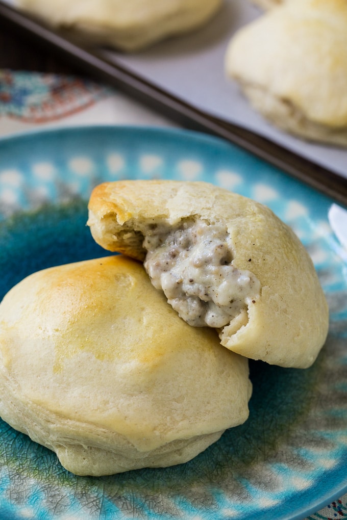 Sausage Gravy Stuffed Biscuits FOOD DAILY