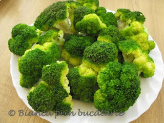 Broccoli și conopidă pane