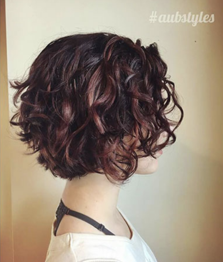 SHORT CURLY HAIRSTYLES FOR WOMEN 2023