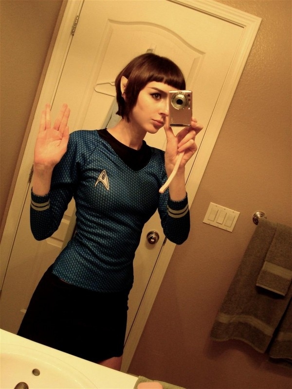 Download this Star Trek Sexy Girls picture