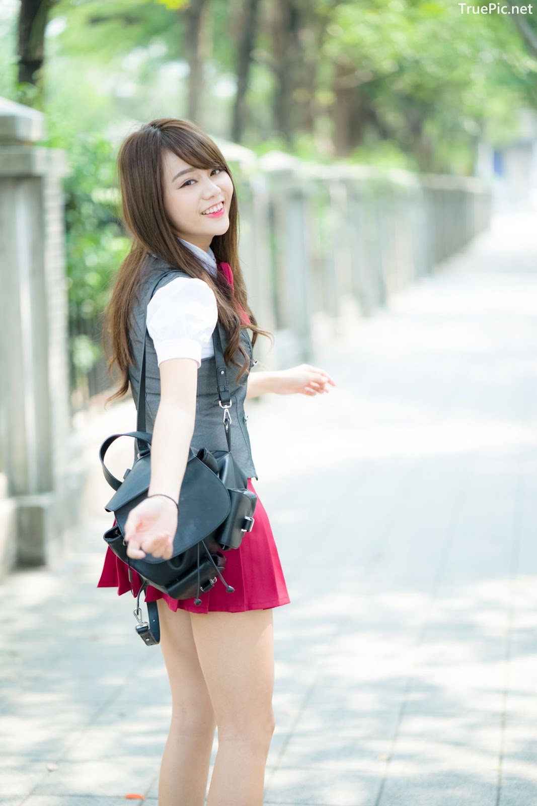 Image-Taiwan-Social-Celebrity-Sun-Hui-Tong-孫卉彤-A-Day-as-Student-Girl-TruePic.net- Picture-83