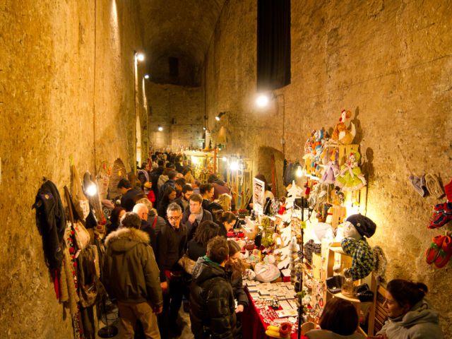 Mercatini di Natale a Perugia - Rocca Paolina - Poracci In Viaggio mercatini-di-natale-perugia-rocca-paolina-poracci-in-viaggio