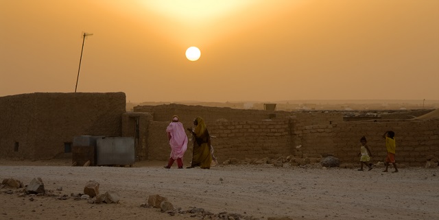 Mientras los saharauis malviven bajo ocupación y exilio, la UE expolia sus recursos naturales