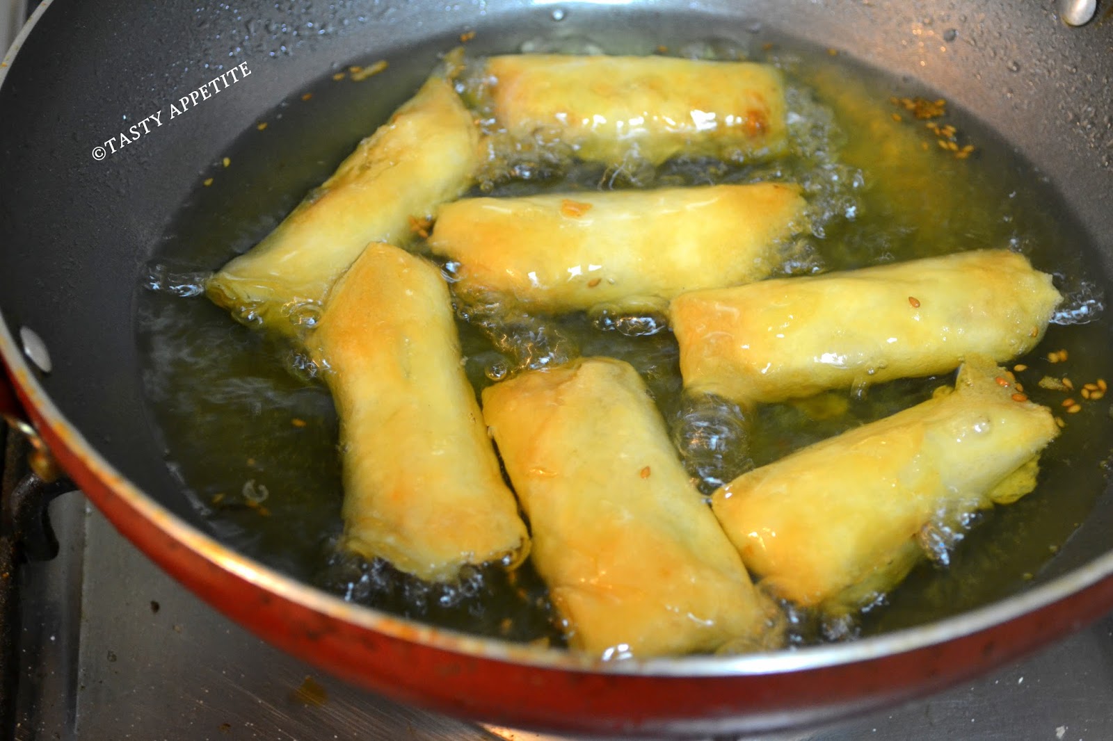 EGG ROLLS / HOMEMADE EGG ROLLS RECIPE / HOW TO MAKE EGG ROLLS / EASY