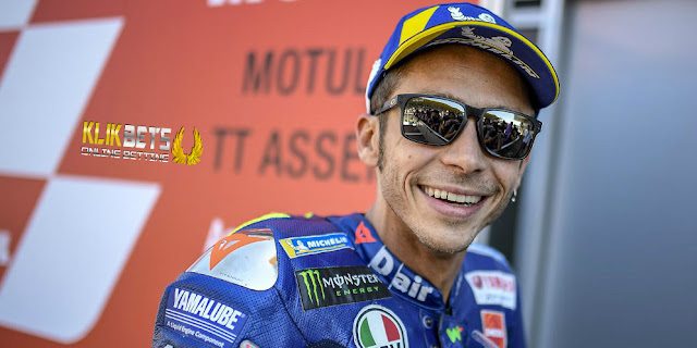 Rossi Paceklik Kemenangan, Sang Ayah: Yamaha Lelet!