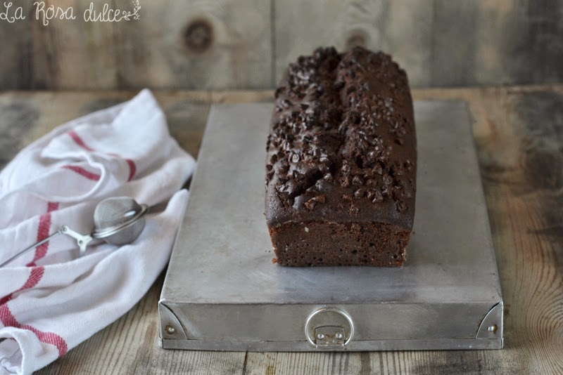 Plumcake de plátano, nueces y chocolate sin lactosa