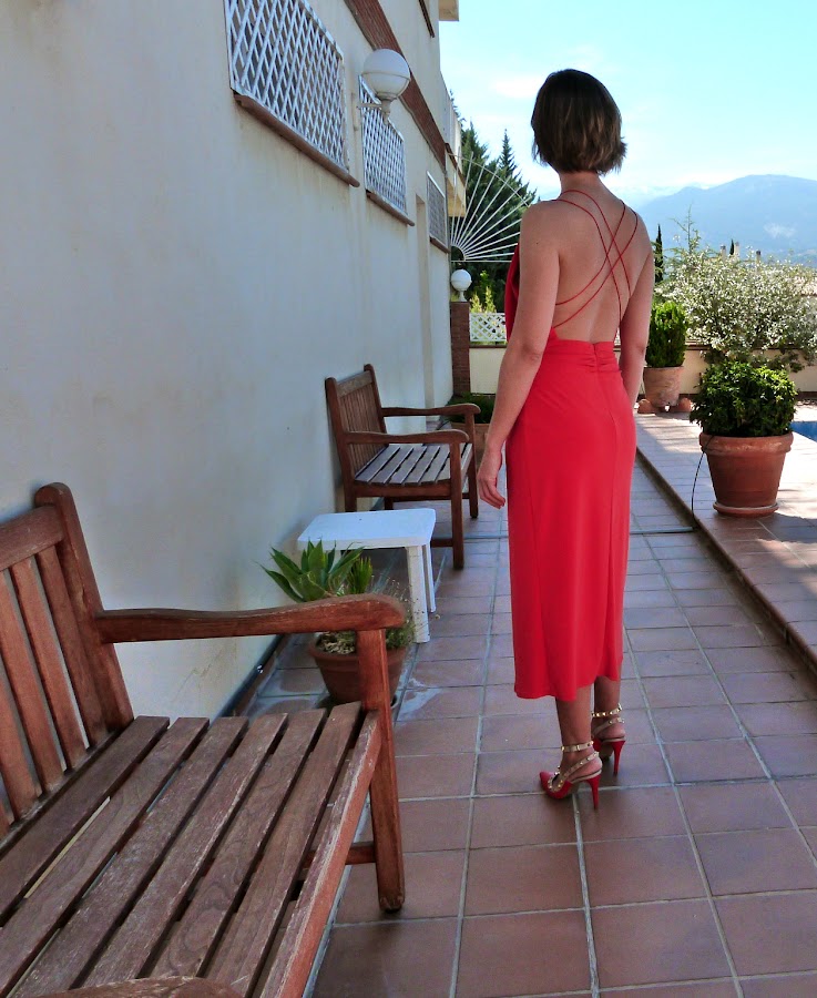 Fitness And Chicness-Invitada Tonos Rojos La Familia Mujer-7